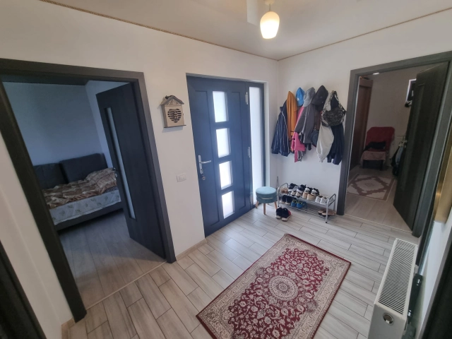 Casa 4 camere - Aroneanu