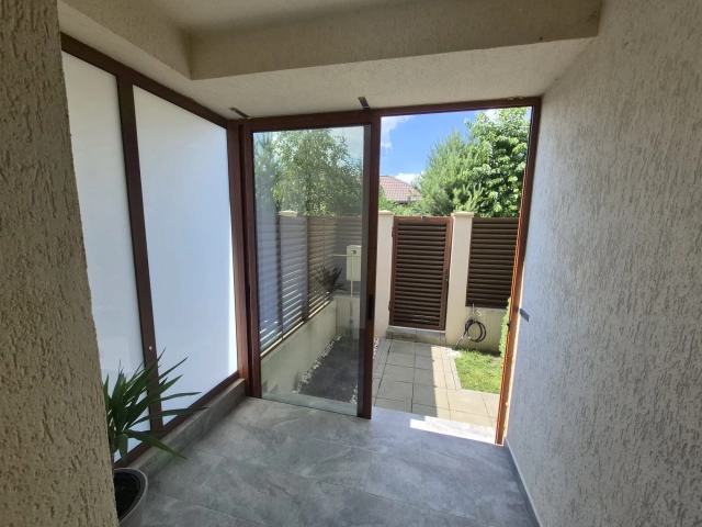 Casa 4 camere - Miroslava