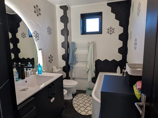 Casa 4 camere - Lunca Cetatuii