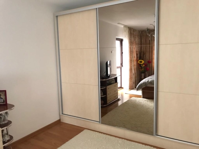 Casa 5 camere - Miroslava