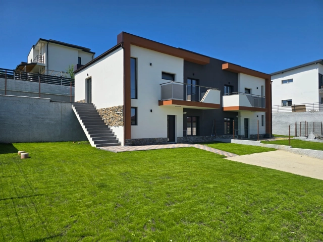 Casa 3 camere - Miroslava