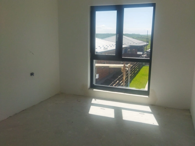 Casa 4 camere - Miroslava