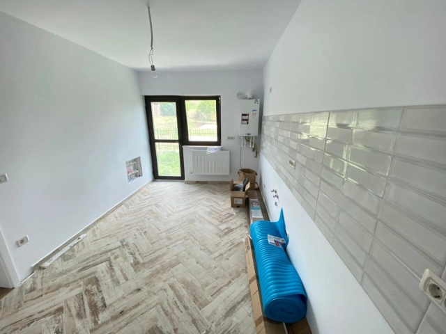 Casa 4 camere - Miroslava