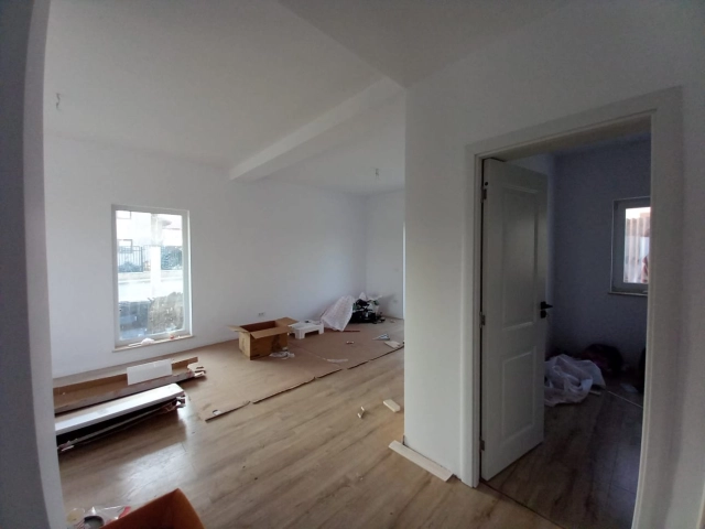 Casa 4 camere - Valea Lupului