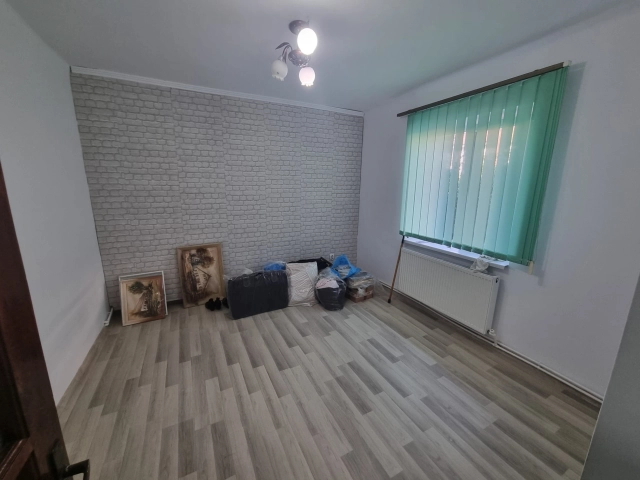 Casa 3 camere - Podu Ros