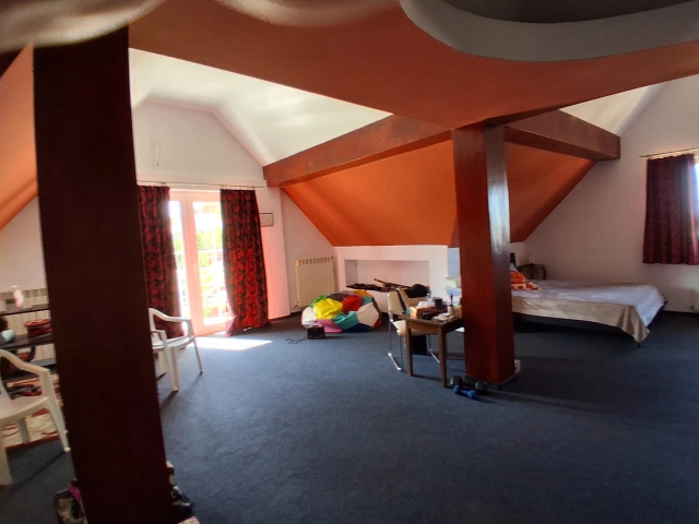Casa 5 camere - Bucium