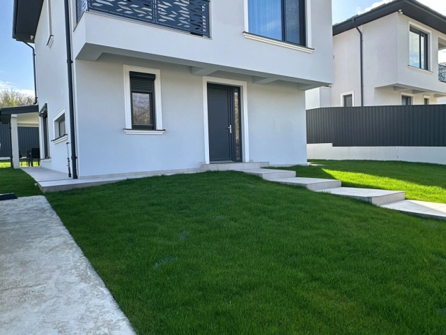 Casa 4 camere - Bucium