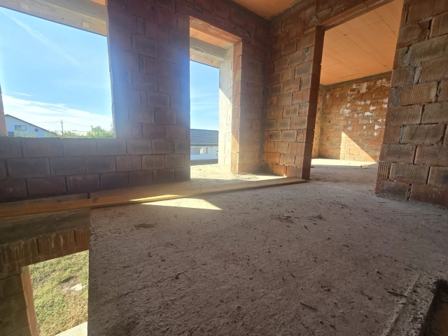 Casa 4 camere - Vorovesti