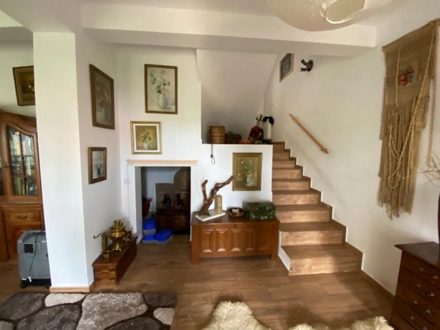 Casa 4 camere - Bucium