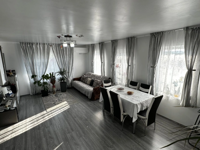 Casa 3 camere - Tomesti
