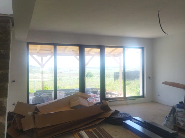 Casa 4 camere - Miroslava