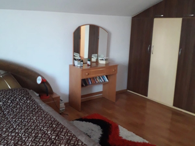 Casa 4 camere - Bucium