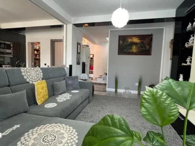 Casa 4 camere - CUG