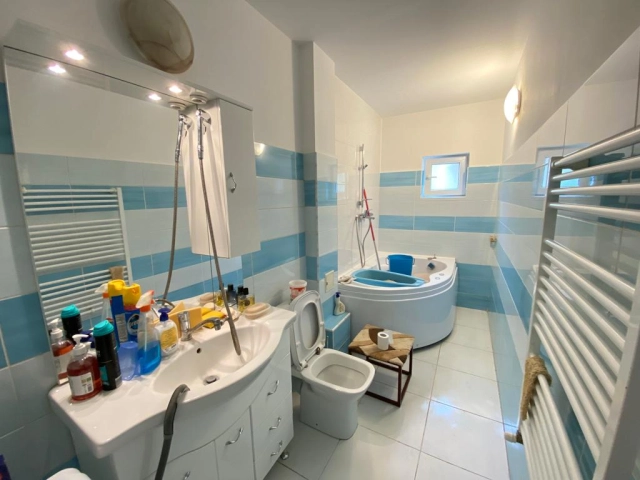 Casa 4 camere - Bucium