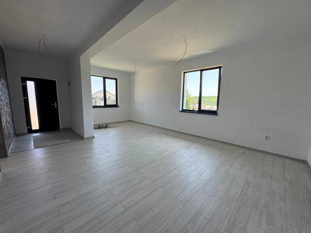Casa 4 camere - Valea Adanca
