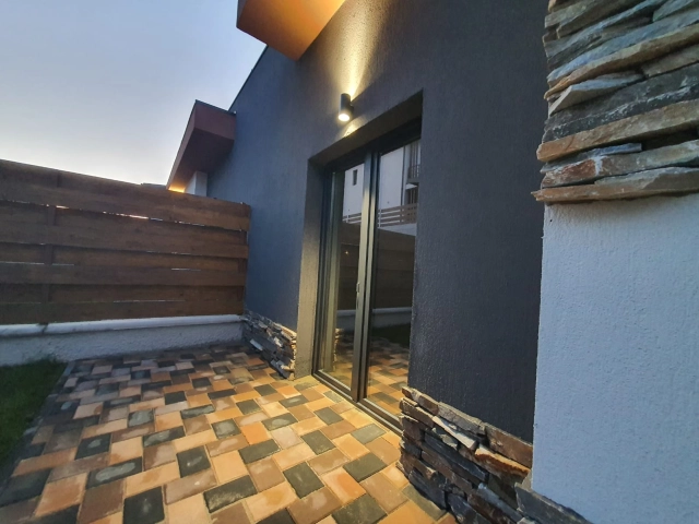 Casa 3 camere - Miroslava