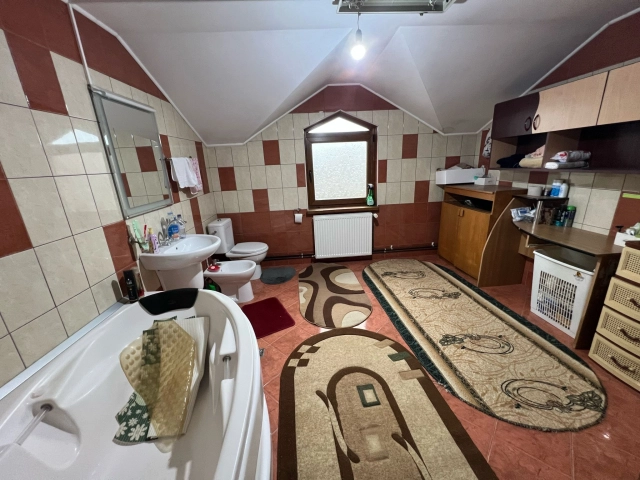 Casa 4 camere - Valea Ursului