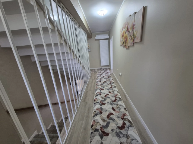 Casa 4 camere - Miroslava