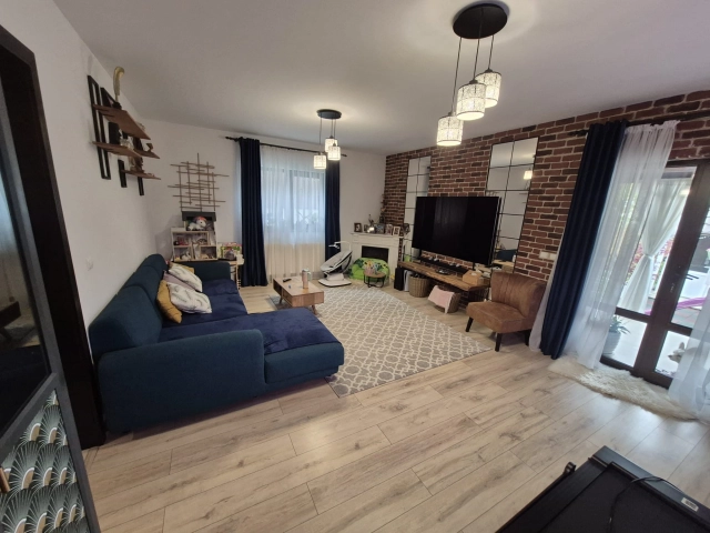 Casa 4 camere - CUG
