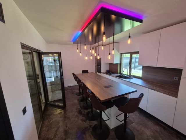 Casa 5 camere - Miroslava
