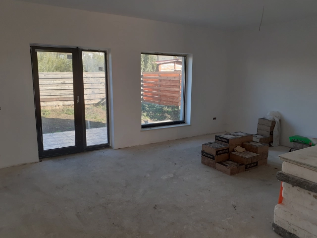 Casa 4 camere - Valea Lupului