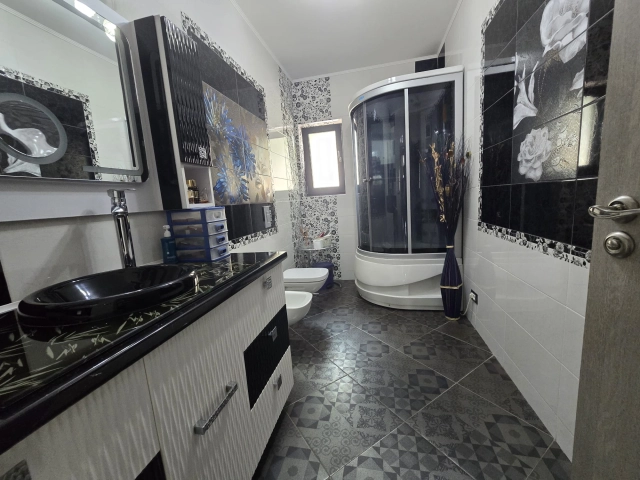 Casa 5 camere - Visani