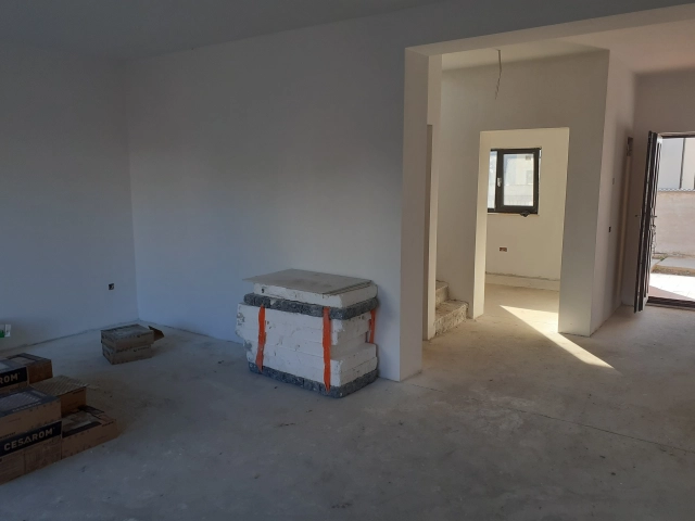 Casa 4 camere - Valea Lupului