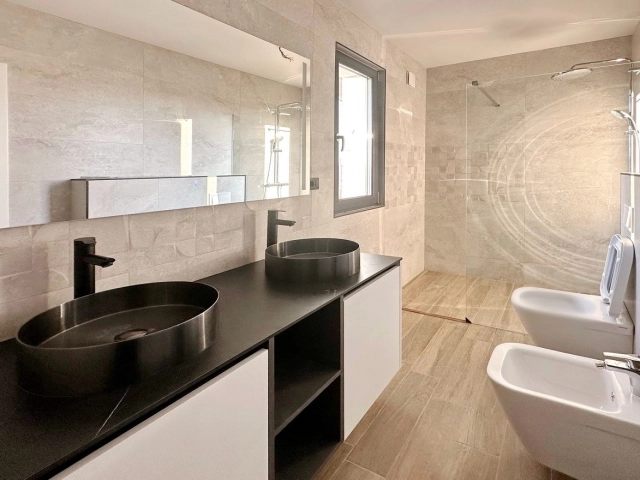 Casa 4 camere - Miroslava