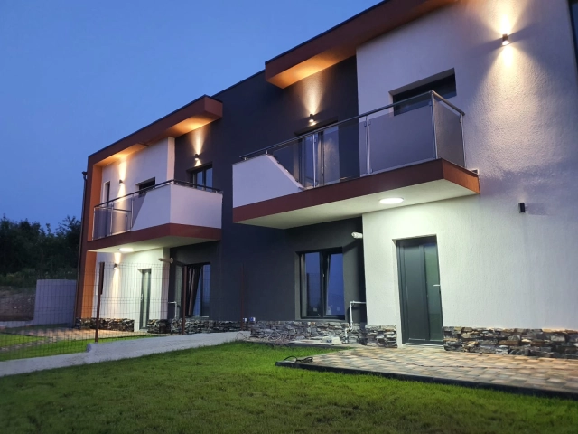 Casa 3 camere - Miroslava