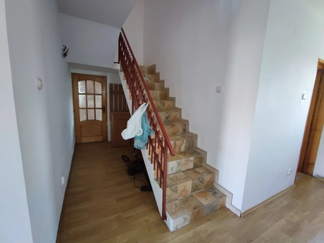 Casa 5 camere - Miroslava