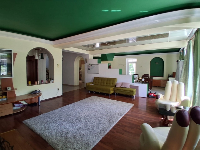 Casa 5 camere - Bucium