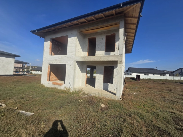 Casa 4 camere - Vorovesti