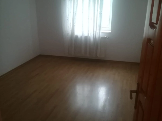 Casa 4 camere - Bucium