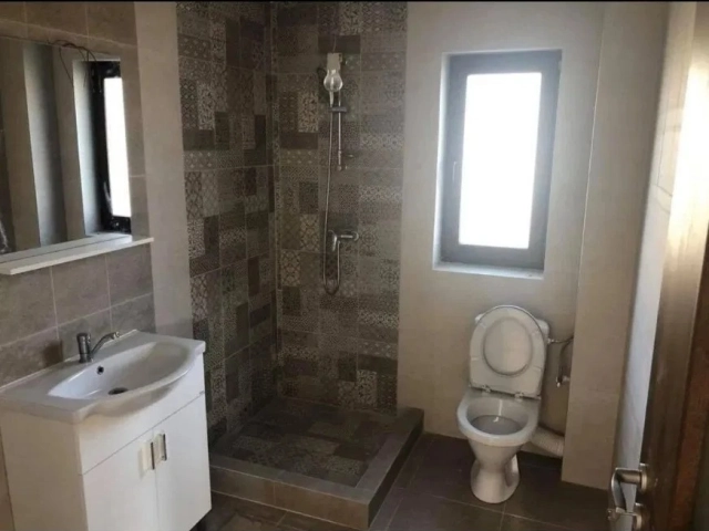 Casa 3 camere - Miroslava