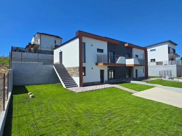 Casa 3 camere - Miroslava