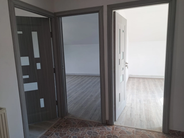 Casa 5 camere - Lunca Cetatuii