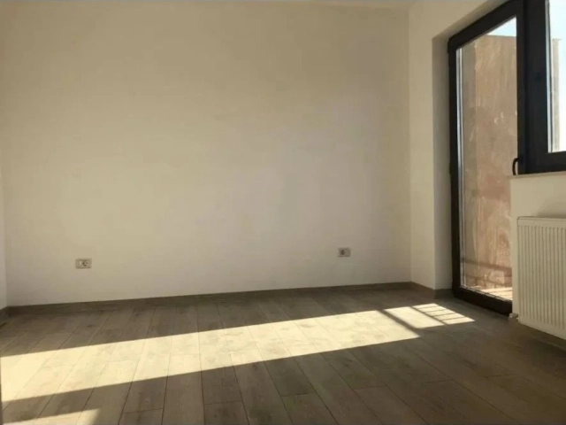Casa 3 camere - Miroslava