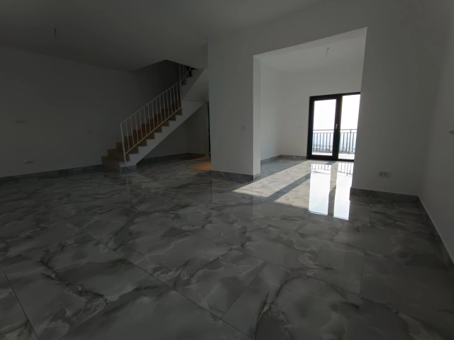 Casa 4 camere - Valea Lupului