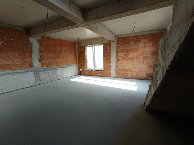 Casa 4 camere - Valea Lupului