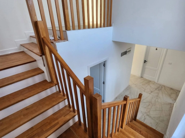 Casa 4 camere - Uricani