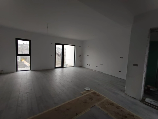 Casa 4 camere - Rediu