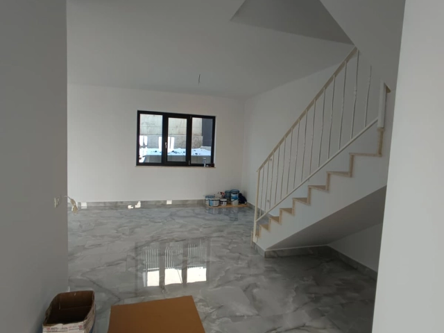 Casa 4 camere - Valea Lupului