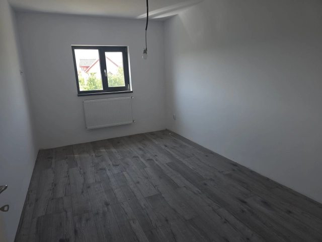 Casa 5 camere - Bucium