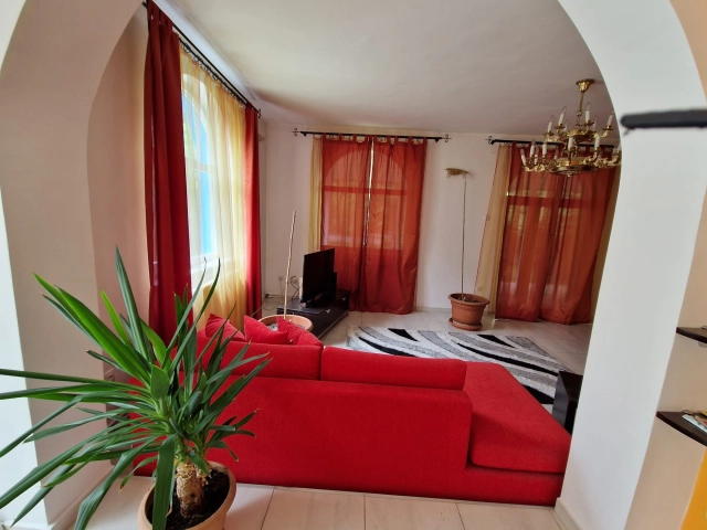Casa 4 camere - Bucium