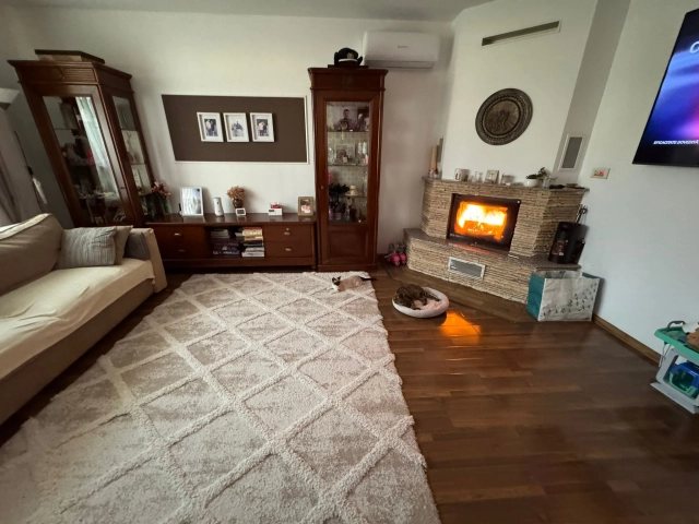 Casa 5 camere - Lunca Cetatuii