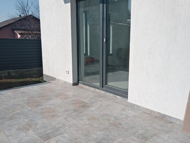 Casa 4 camere - Miroslava