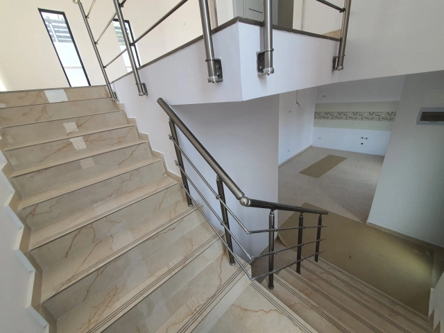 Casa 3 camere - Miroslava