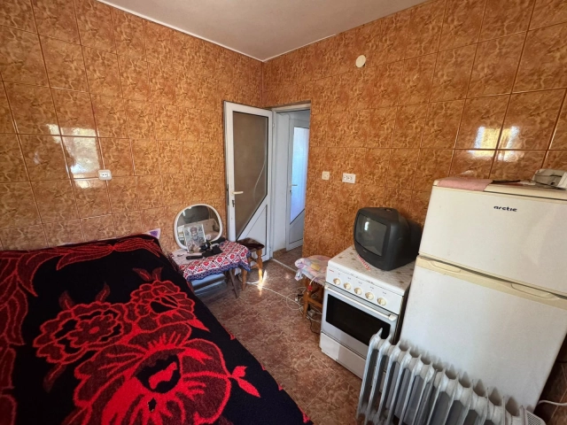 Casa 3 camere - Bucium