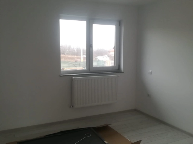 Casa 4 camere - Miroslava