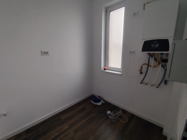 Casa 4 camere - Miroslava